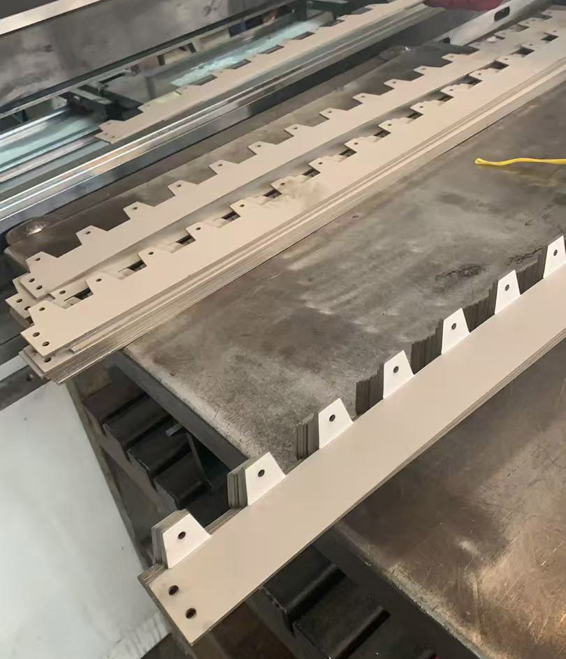 温岭不锈钢草石隔离带